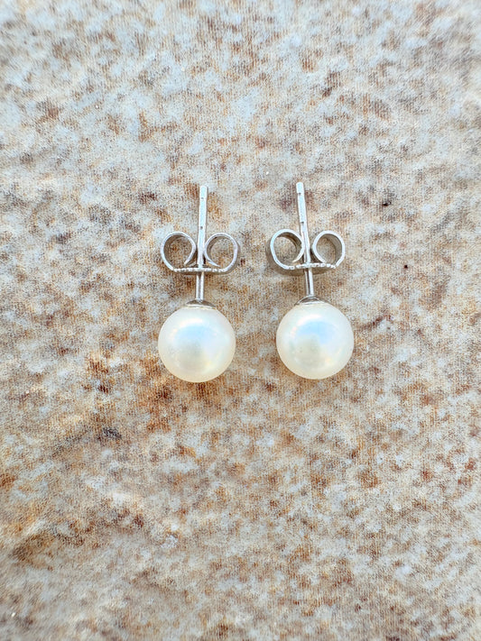 14K White Gold Pearl Stud Earrings – Timeless Elegance
