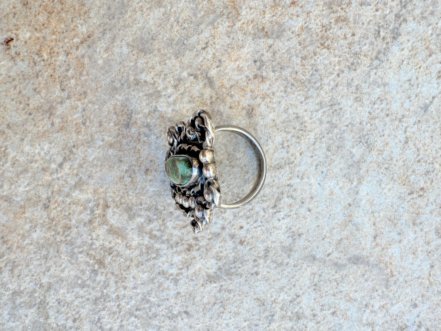 Vintage Native American Sterling Silver Ring with Green Turquoise
