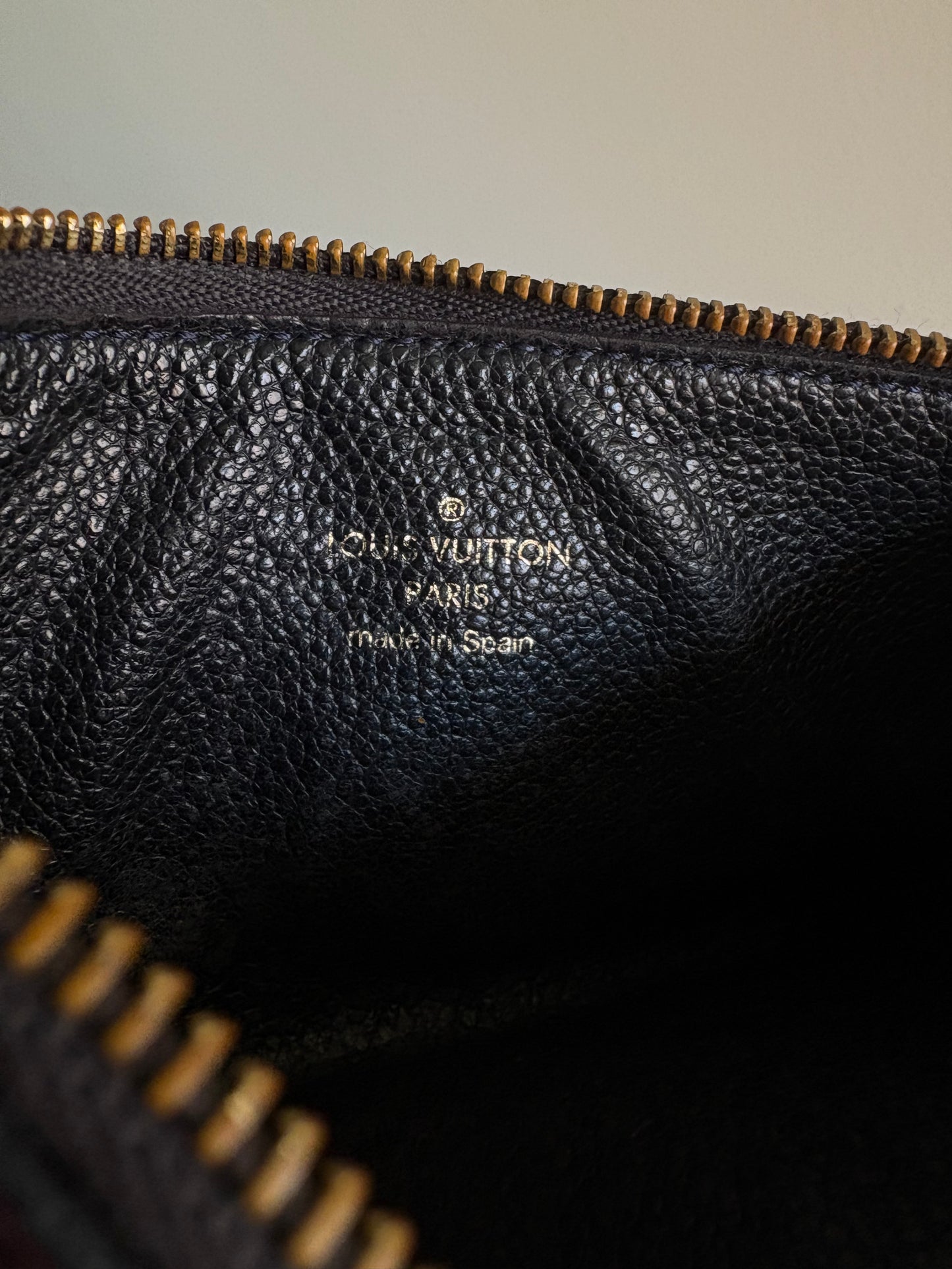 Louis Vuitton Black Monogram Empreinte Leather Zip Coin Pouch w/ COA