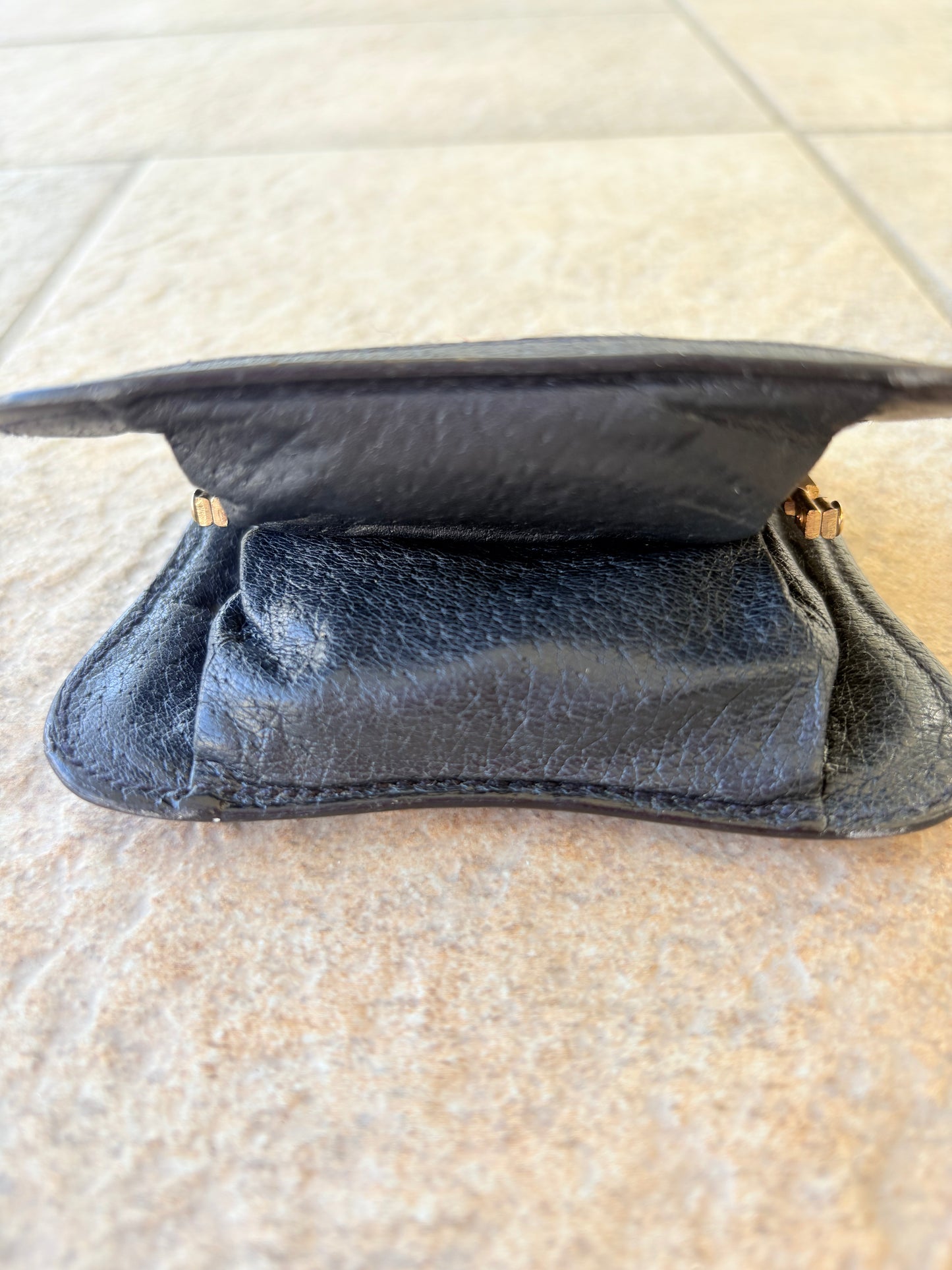 Vintage Gucci Kiss Lock Wallet – GG Monogram with Web Stripe