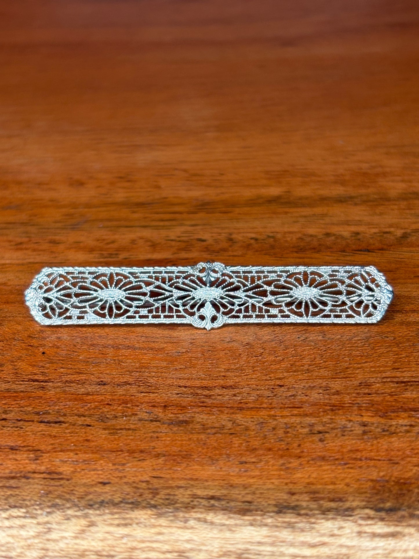 Art Deco 10K White Gold Filigree Bar Brooch